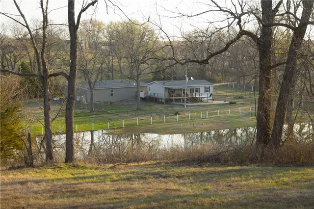 $425,000 | 5783 Union Road, McLouth, KS 66054