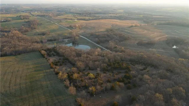 $425,000 | 5783 Union Road, McLouth, KS 66054