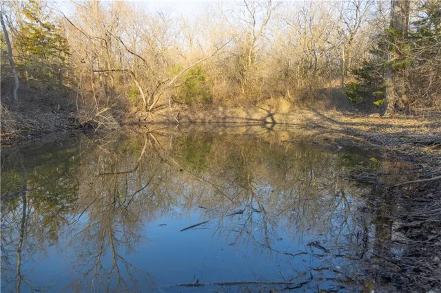 $425,000 | 5783 Union Road, McLouth, KS 66054