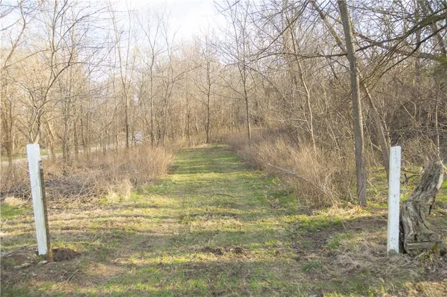 $425,000 | 5783 Union Road, McLouth, KS 66054