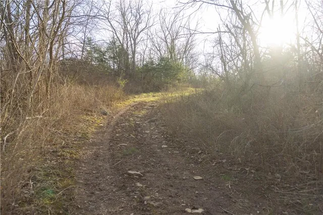 $425,000 | 5783 Union Road, McLouth, KS 66054