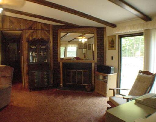 2799 Edwardsville Road Hardy, VA 24101 - Photo 3 of 5 a room with furniture and closet