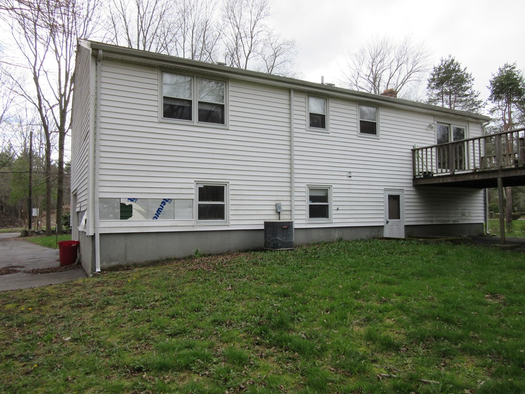 362 Bay Road Easton, MA 02356 - Photo 5 of 8 Gallery Image 5