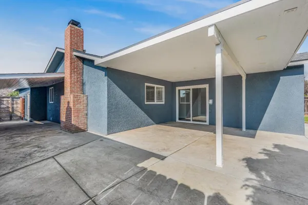 $450,000 | 1521 Stanford Avenue, Clovis, CA 93611