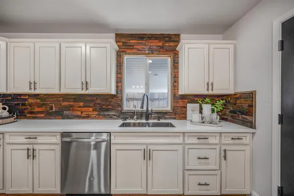 $450,000 | 1521 Stanford Avenue, Clovis, CA 93611