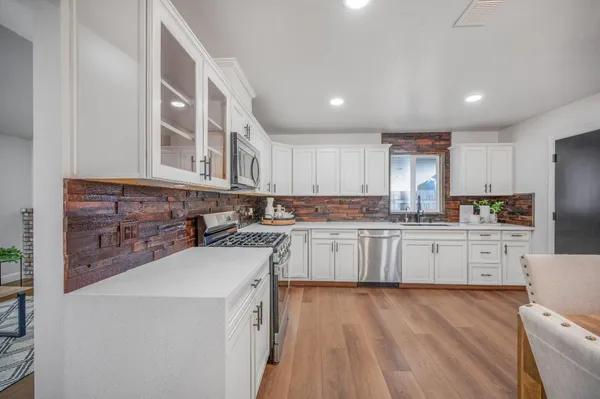 $450,000 | 1521 Stanford Avenue, Clovis, CA 93611