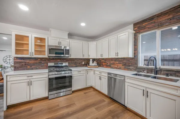 $450,000 | 1521 Stanford Avenue, Clovis, CA 93611