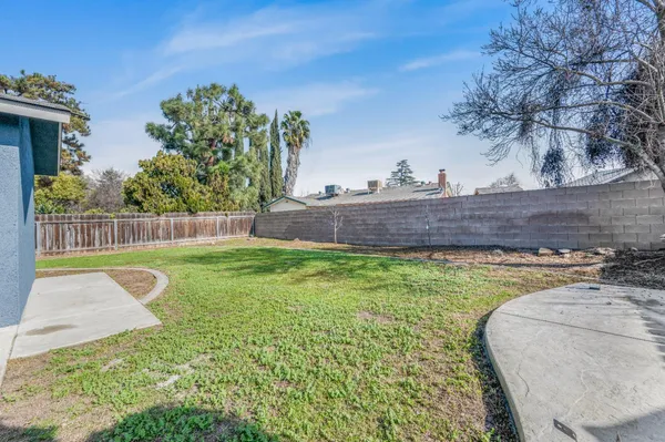 $450,000 | 1521 Stanford Avenue, Clovis, CA 93611