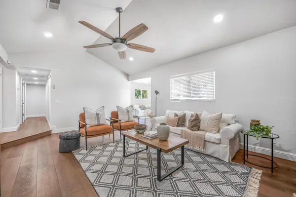 $450,000 | 1521 Stanford Avenue, Clovis, CA 93611