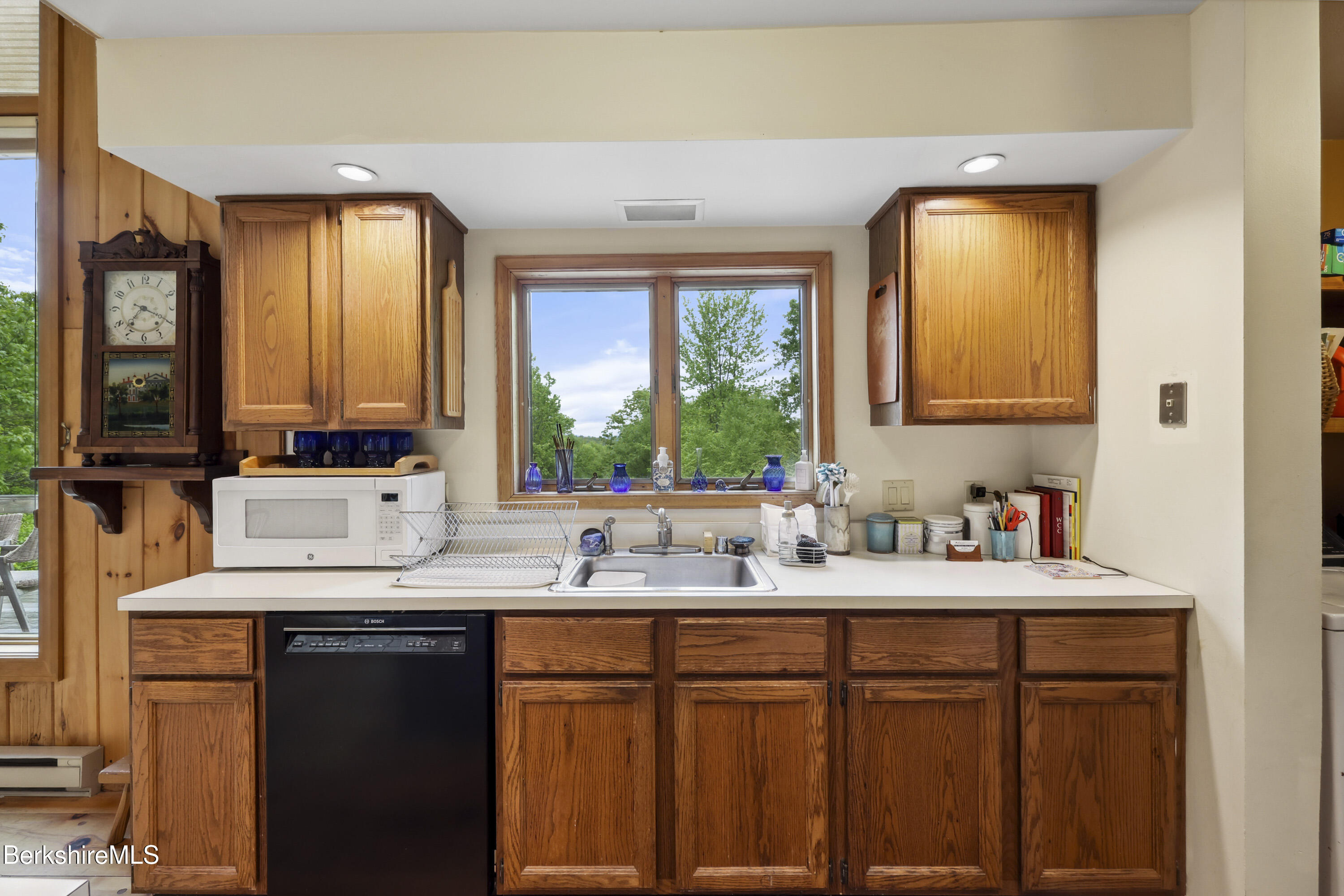 29 Old Village Road Alford, MA 01230 - Photo 19 of 72 155 Kitchen