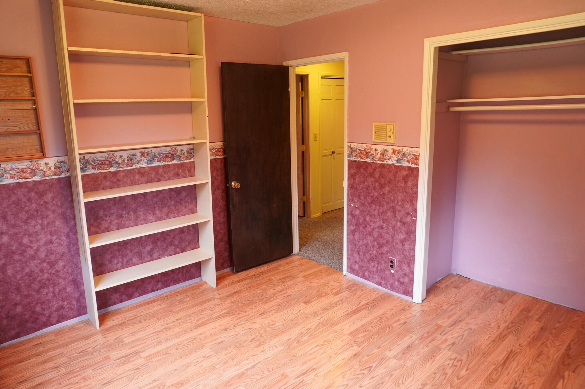 2025 Alta Vista Road Eagle Point, OR 97524 - Photo 26 of 41 Bedroom 3