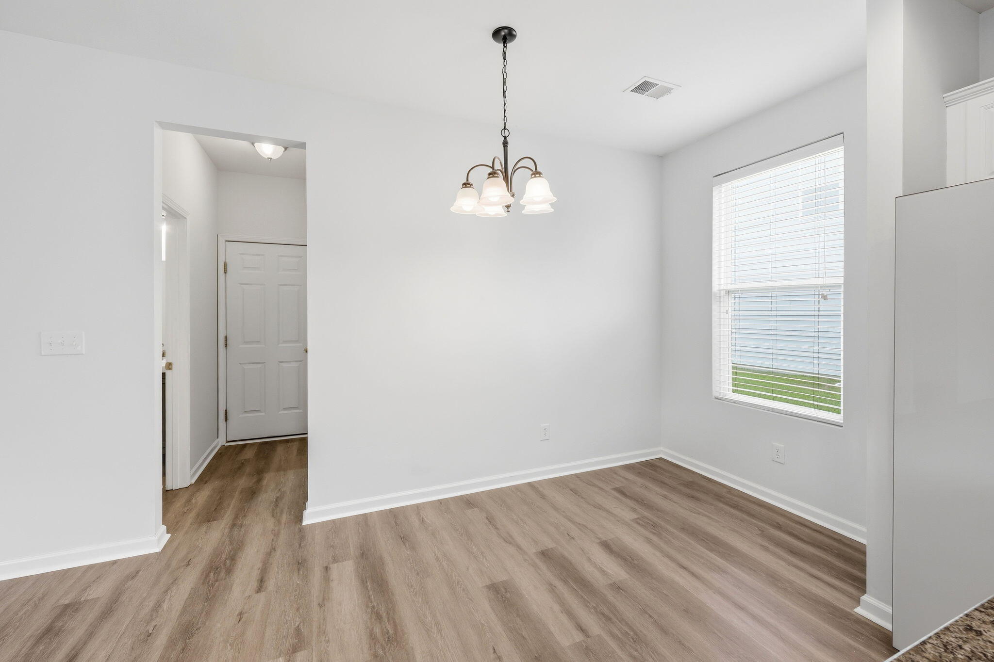 193 Meadow Wood Road Summerville, SC 29486 - Photo 11 of 31 17-web-or-mls-470A2499