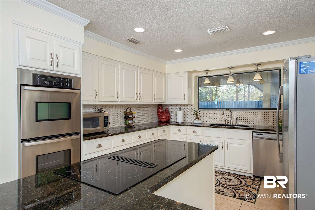 1774 Woodridge Drive Atmore, AL 36502 - Photo 9 of 40