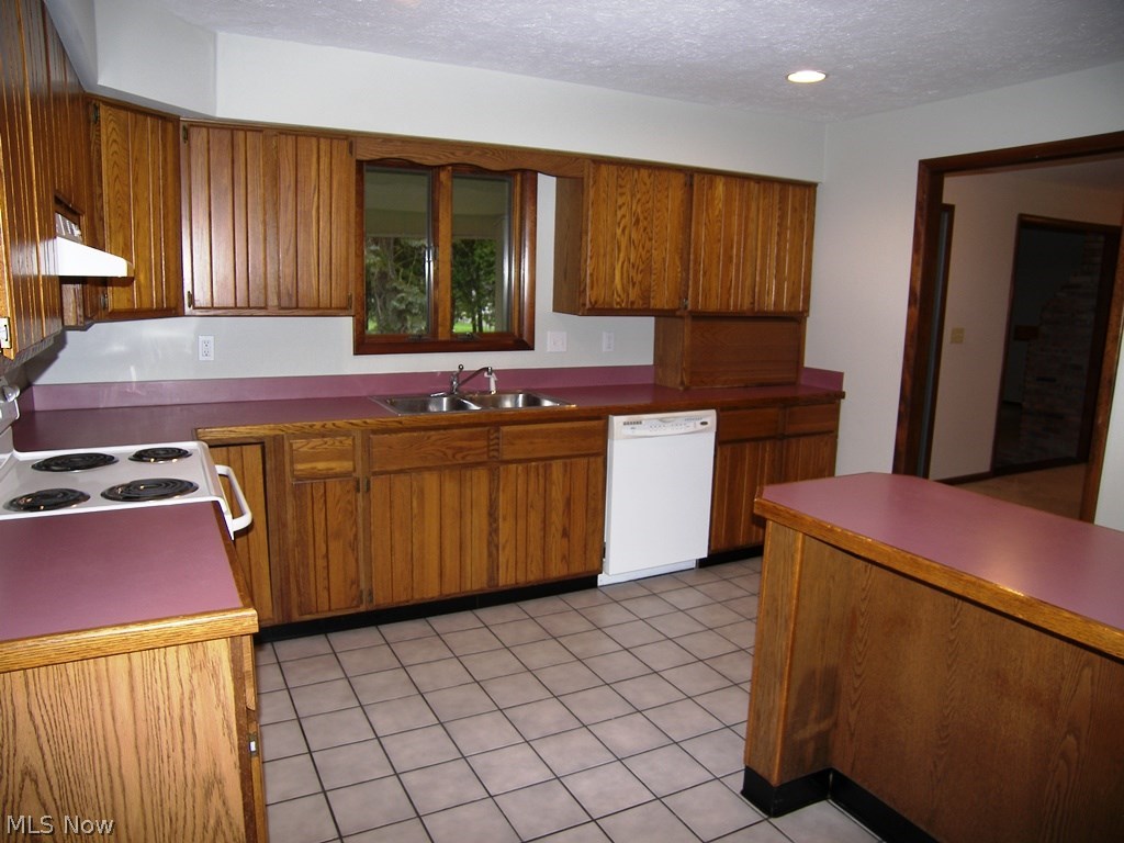 5199 Brainard Road Solon, OH 44139 - Photo 8 of 17 Kitchen
