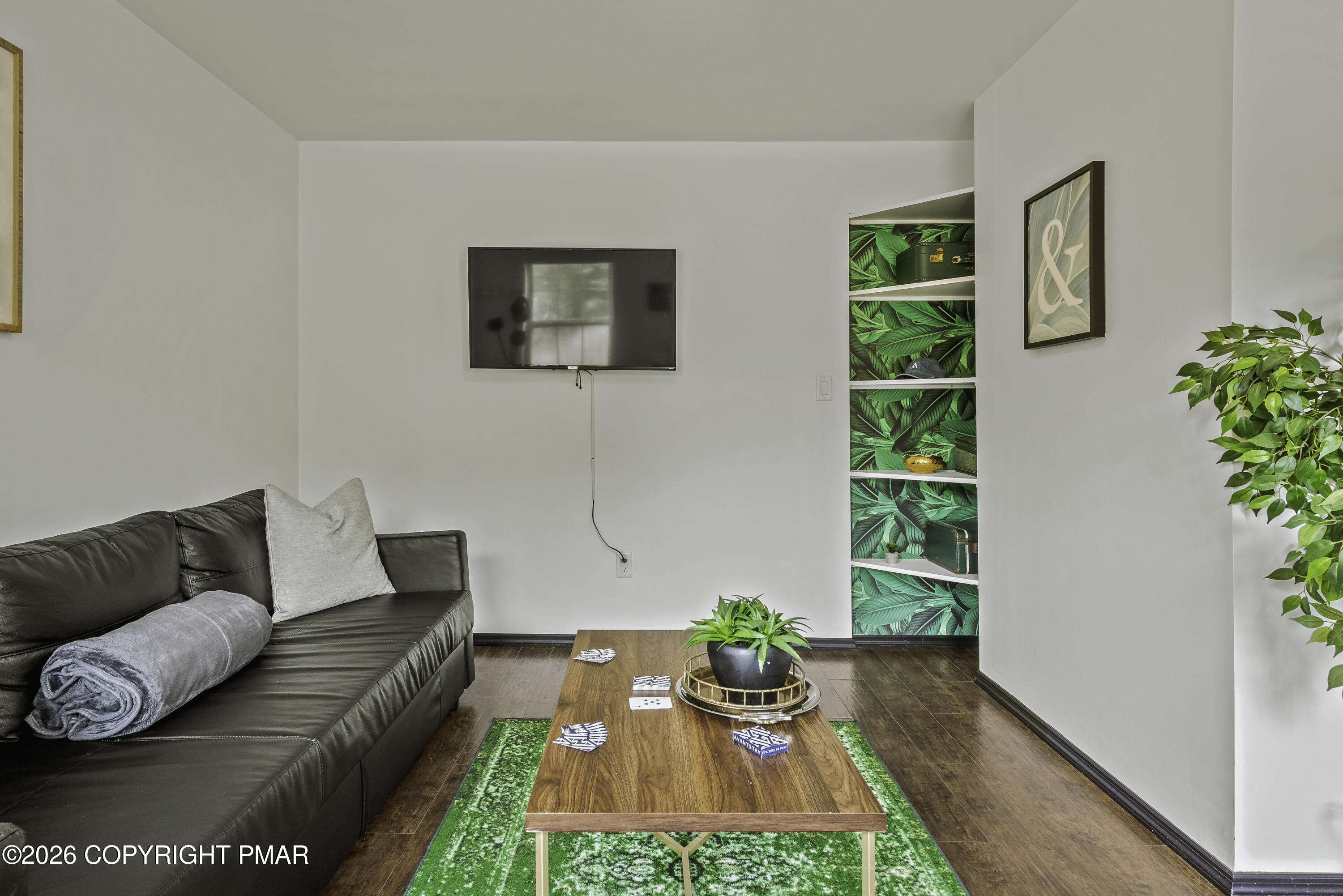 318 Mountain Top Lake Road Long Pond, PA 18334 - Photo 12 of 46 Living/Sitting Room