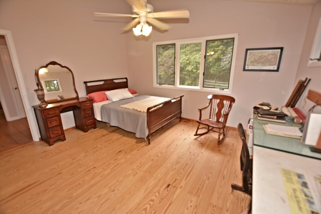 974 Obes Branch Road Sevierville, TN 37876 - Photo 23 of 36