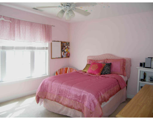 33 Glen Road Hopkinton, MA 01748 - Photo 17 of 24 Gallery Image 17