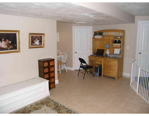 33 Glen Road Hopkinton, MA 01748 - Photo 19 of 24 Gallery Image 19