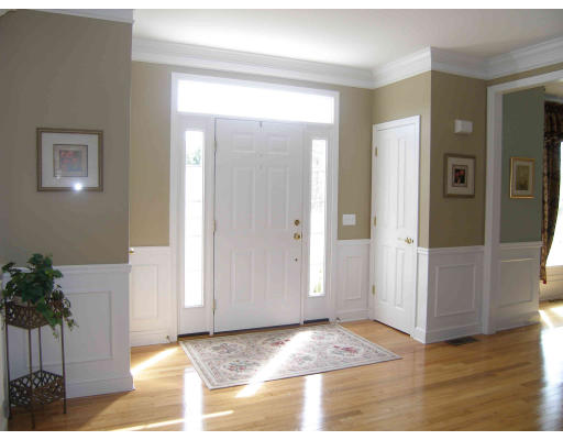 33 Glen Road Hopkinton, MA 01748 - Photo 2 of 24 Gallery Image 2