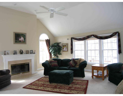 33 Glen Road Hopkinton, MA 01748 - Photo 9 of 24 Gallery Image 9