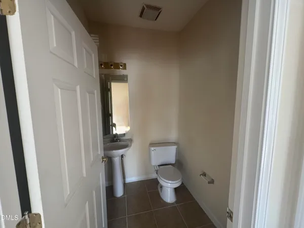 $1,300 | 2510 Friedland Place, Unit 202, Raleigh, NC 27617