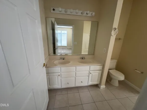 $1,300 | 2510 Friedland Place, Unit 202, Raleigh, NC 27617
