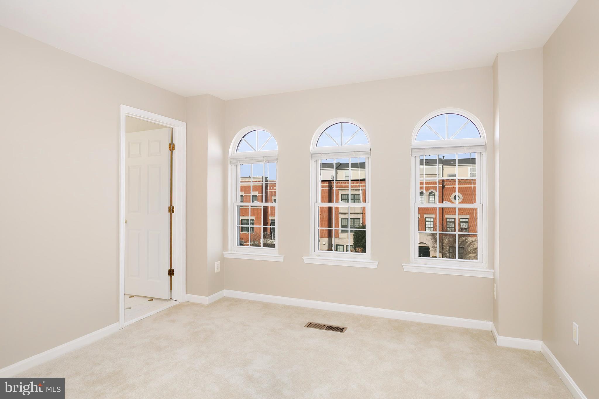 12106 Kinsley Place Reston, VA 20190 - Photo 22 of 30 Bedroom