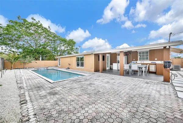 $860,000 | 6190 West 14th Avenue, Hialeah, FL 33012