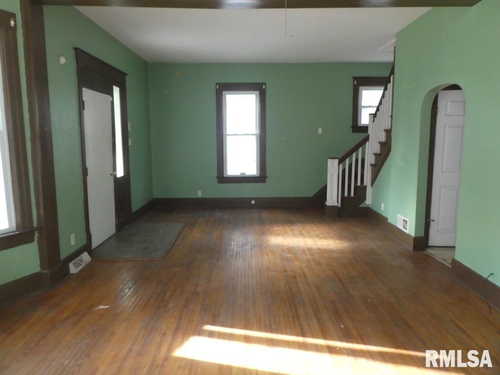1608 South 8th Street Springfield, IL 62703 - Photo 2 of 17
