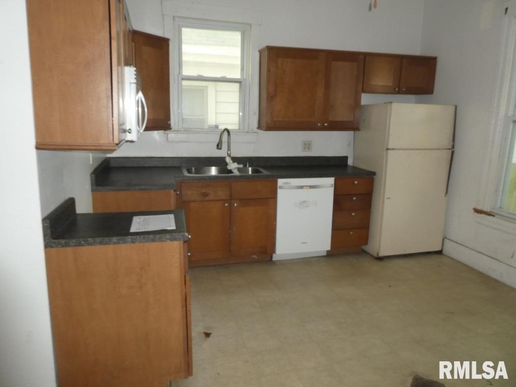 1608 South 8th Street Springfield, IL 62703 - Photo 6 of 17