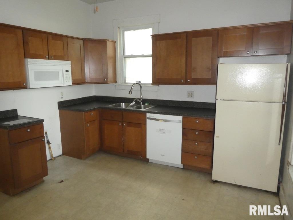 1608 South 8th Street Springfield, IL 62703 - Photo 7 of 17