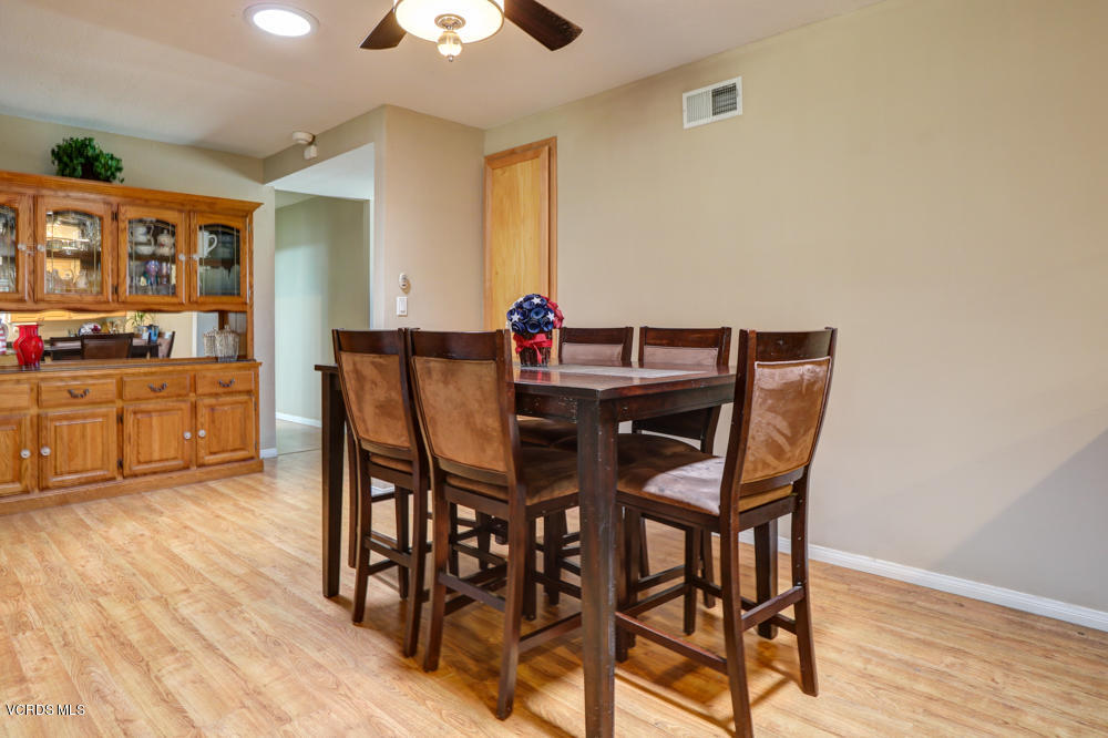 5216 Mildred Street Simi Valley, CA 93063 - Photo 5 of 20 Glenda (9 of 25)