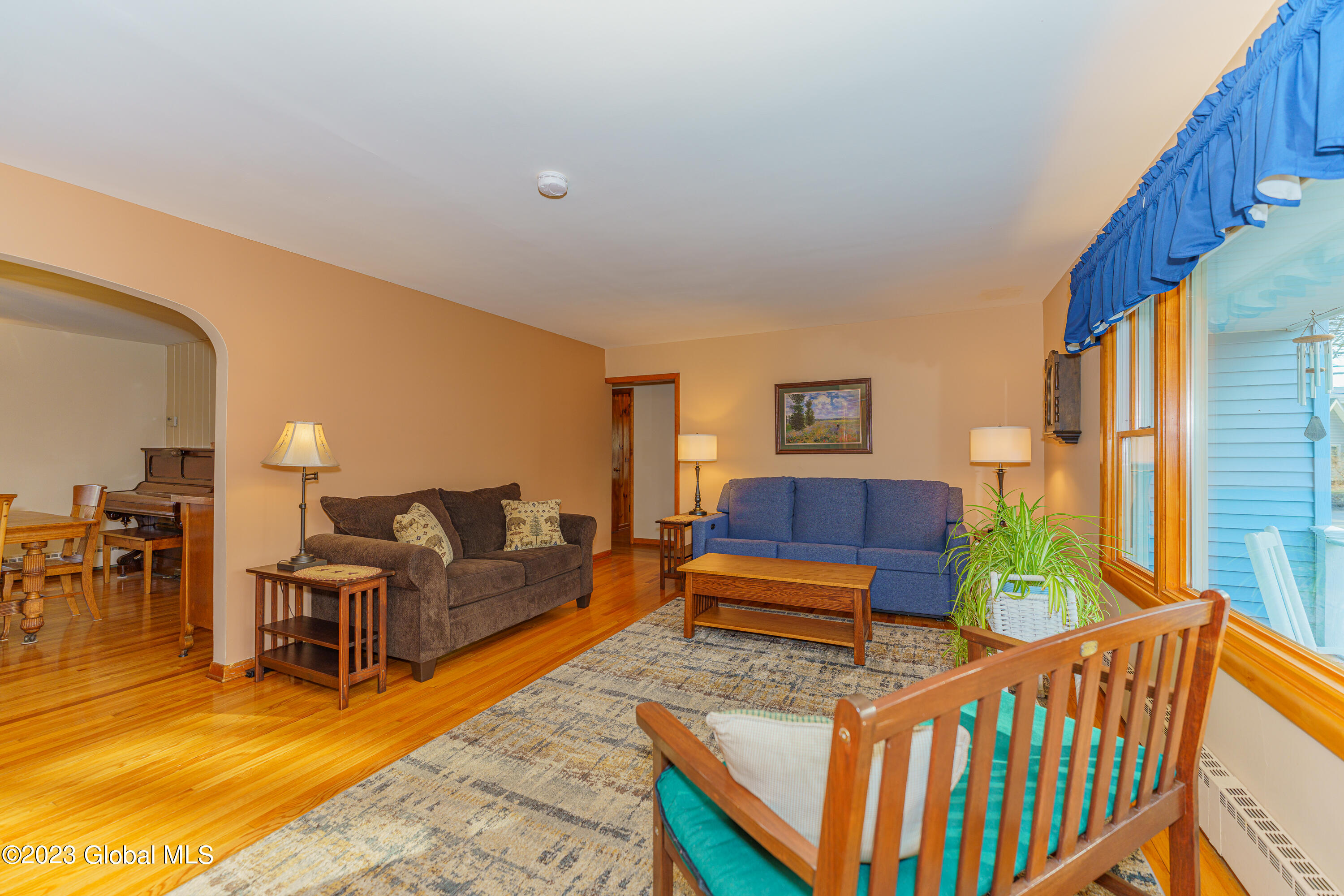 141 Gordon Road Rotterdam, NY 12306 - Photo 14 of 61 1 Livingroom 4