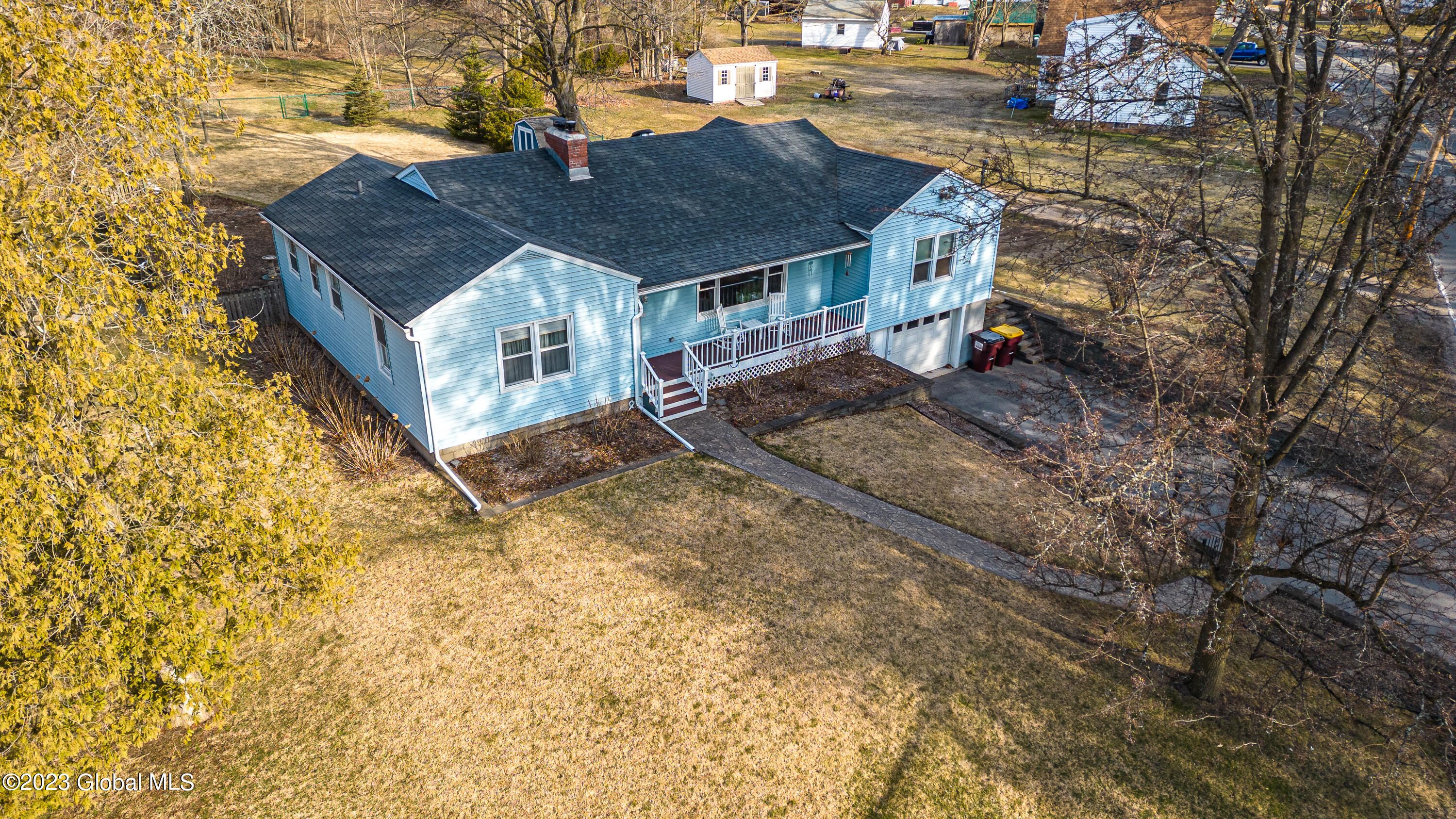 141 Gordon Road Rotterdam, NY 12306 - Photo 3 of 61 0 Air Front 3