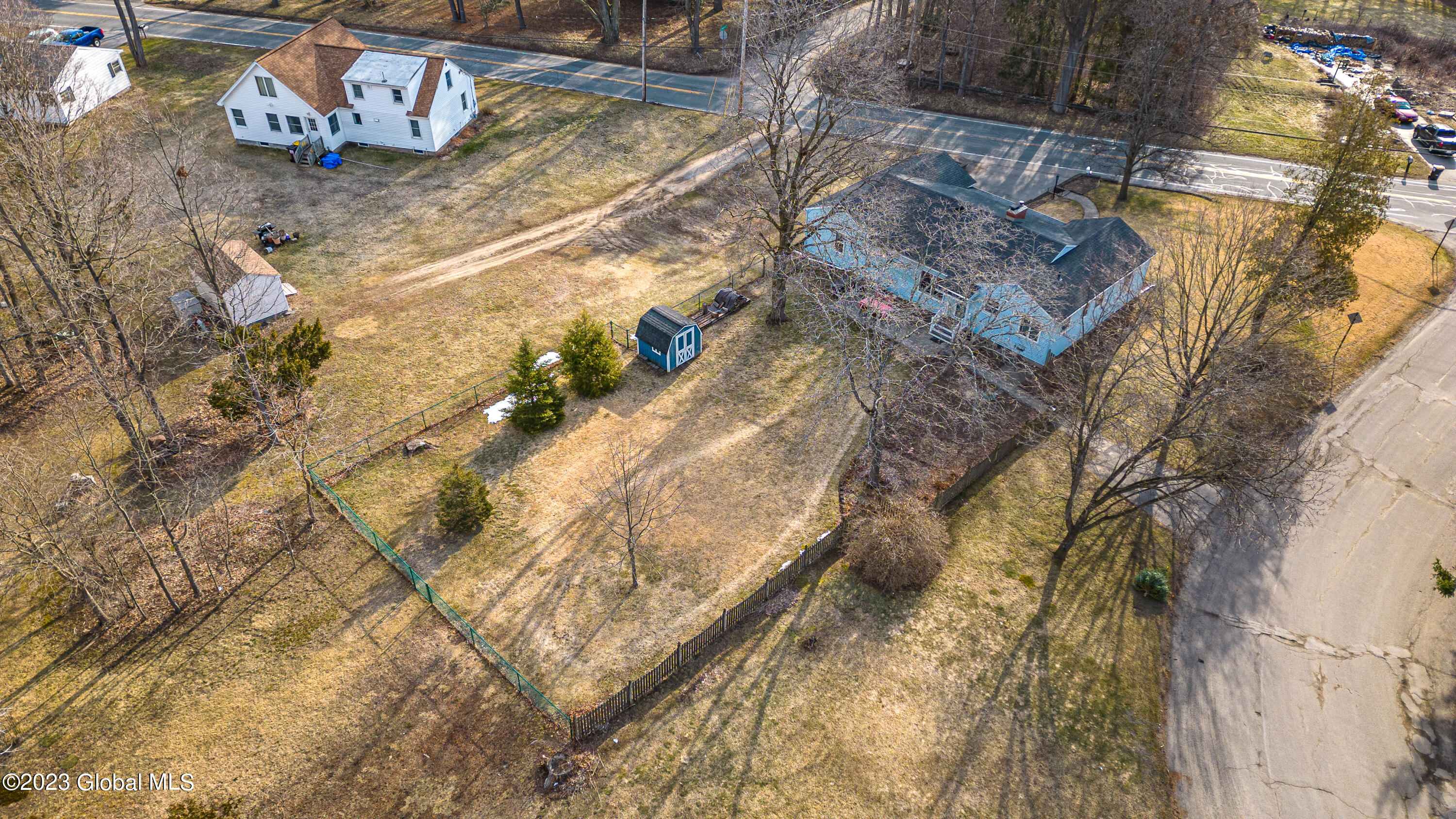 141 Gordon Road Rotterdam, NY 12306 - Photo 55 of 61 Air yard 3