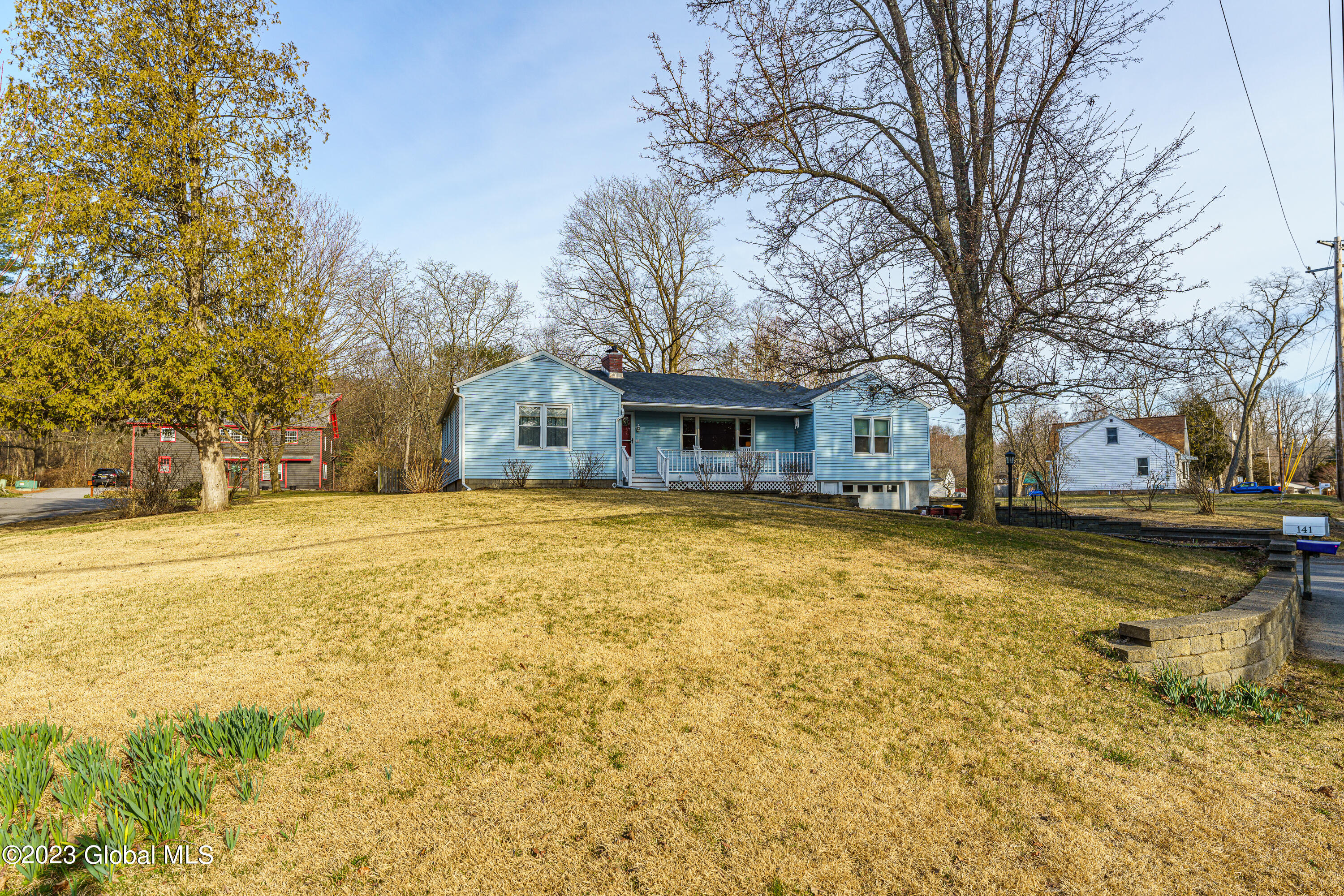 141 Gordon Road Rotterdam, NY 12306 - Photo 7 of 61 0 Front 2