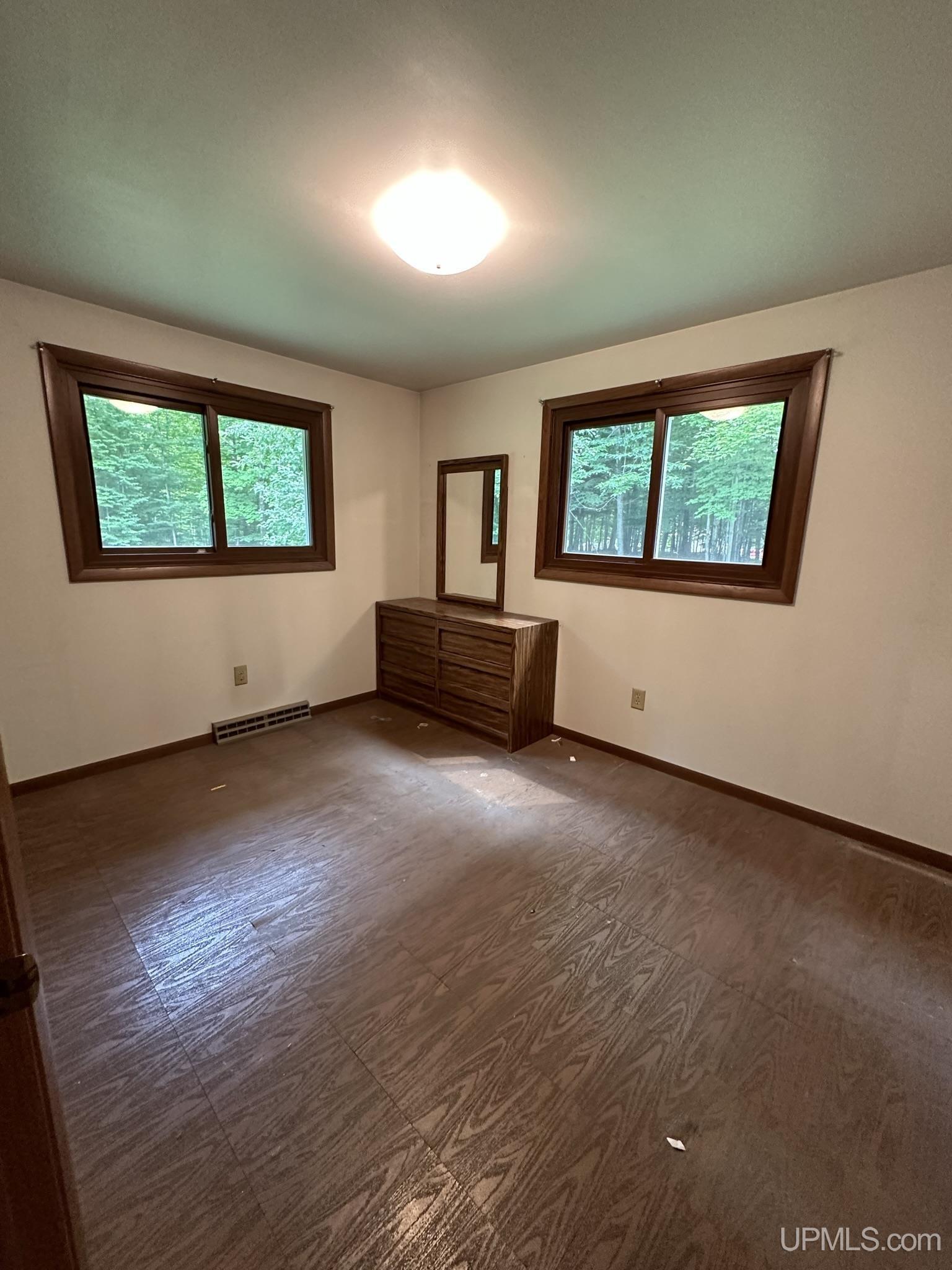 6436 K 5 Escanaba, MI 49829 - Photo 5 of 9