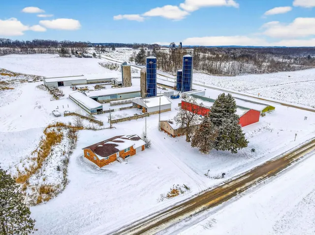 $1,600,000 | S4121 Crawford Street, Baraboo, WI 53913