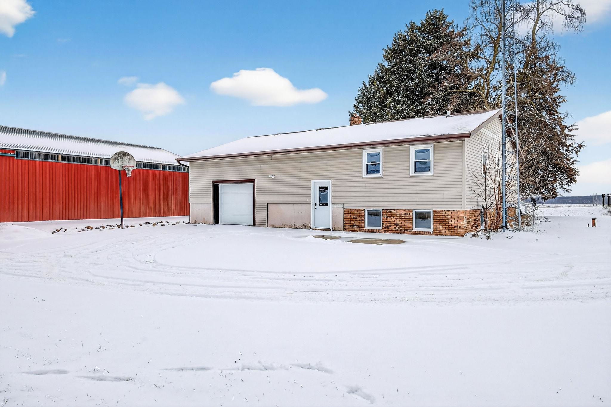 S4121 Crawford Street Baraboo, WI 53913 - Photo 32 of 48