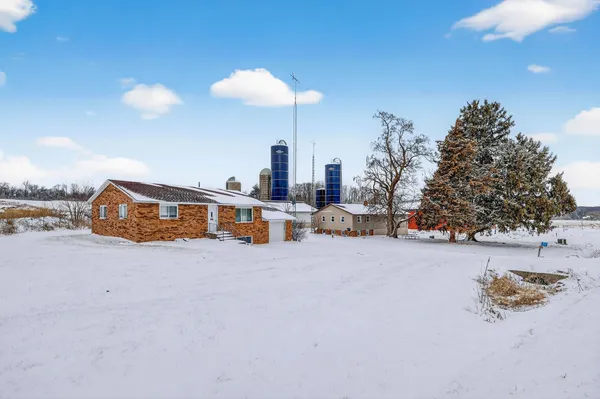 $1,600,000 | S4121 Crawford Street, Baraboo, WI 53913