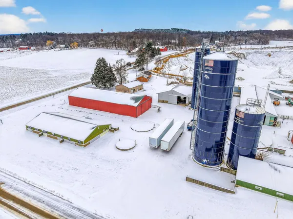 $1,600,000 | S4121 Crawford Street, Baraboo, WI 53913