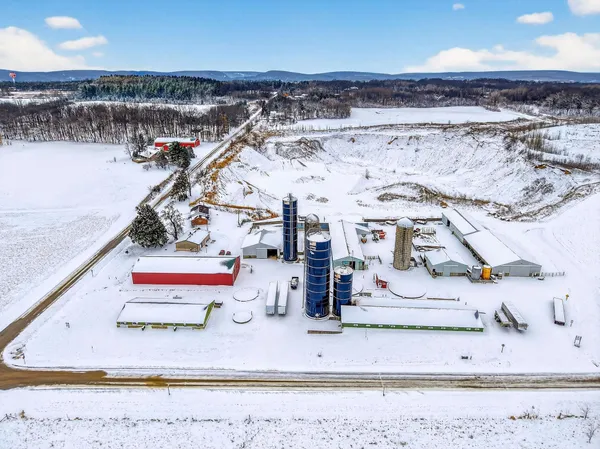 $1,600,000 | S4121 Crawford Street, Baraboo, WI 53913