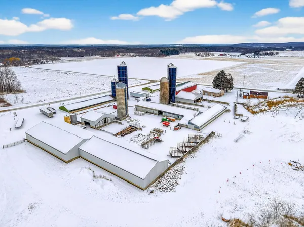 $1,600,000 | S4121 Crawford Street, Baraboo, WI 53913