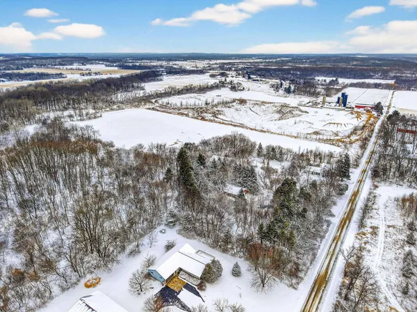 $1,600,000 | S4121 Crawford Street, Baraboo, WI 53913