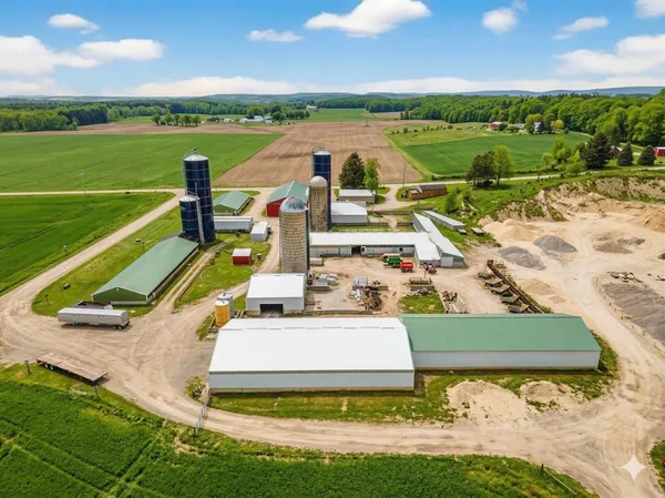 $1,600,000 | S4121 Crawford Street, Baraboo, WI 53913