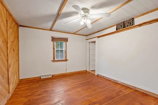 $438,000 | 10 Worcester Road, Townsend, MA 01469
