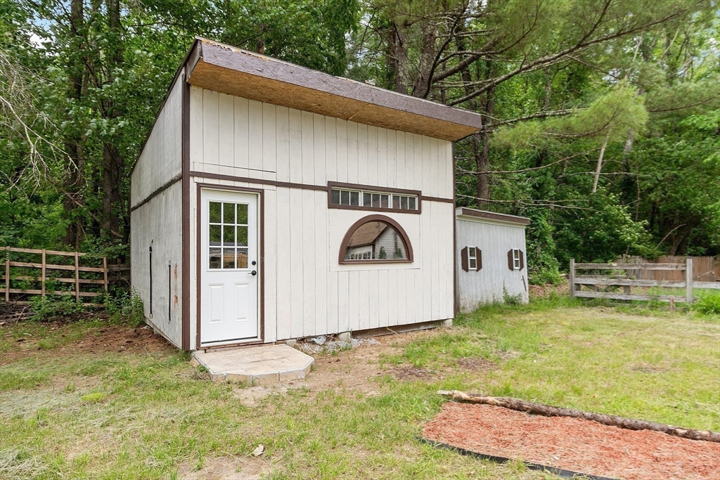 10 Worcester Road Townsend, MA 01469 - Photo 29 of 40