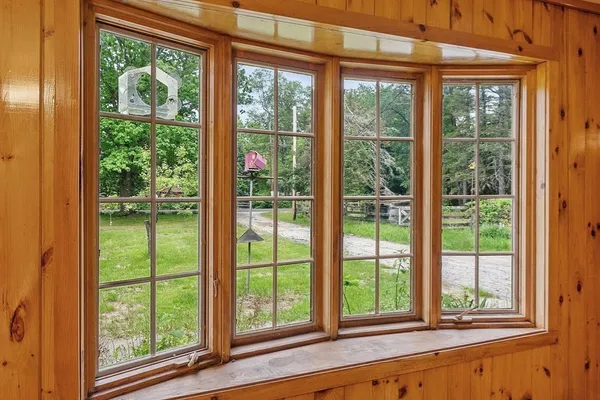 $438,000 | 10 Worcester Road, Townsend, MA 01469