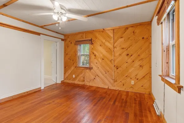 $438,000 | 10 Worcester Road, Townsend, MA 01469