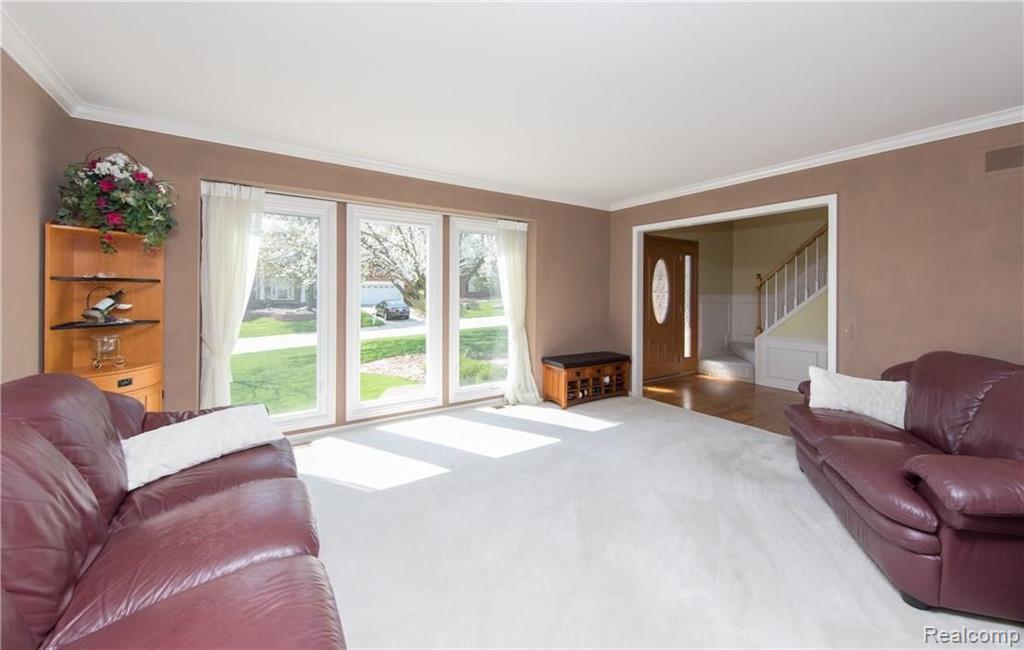1158 Sandy Ridge Drive Rochester Hills, MI 48306 - Photo 10 of 33